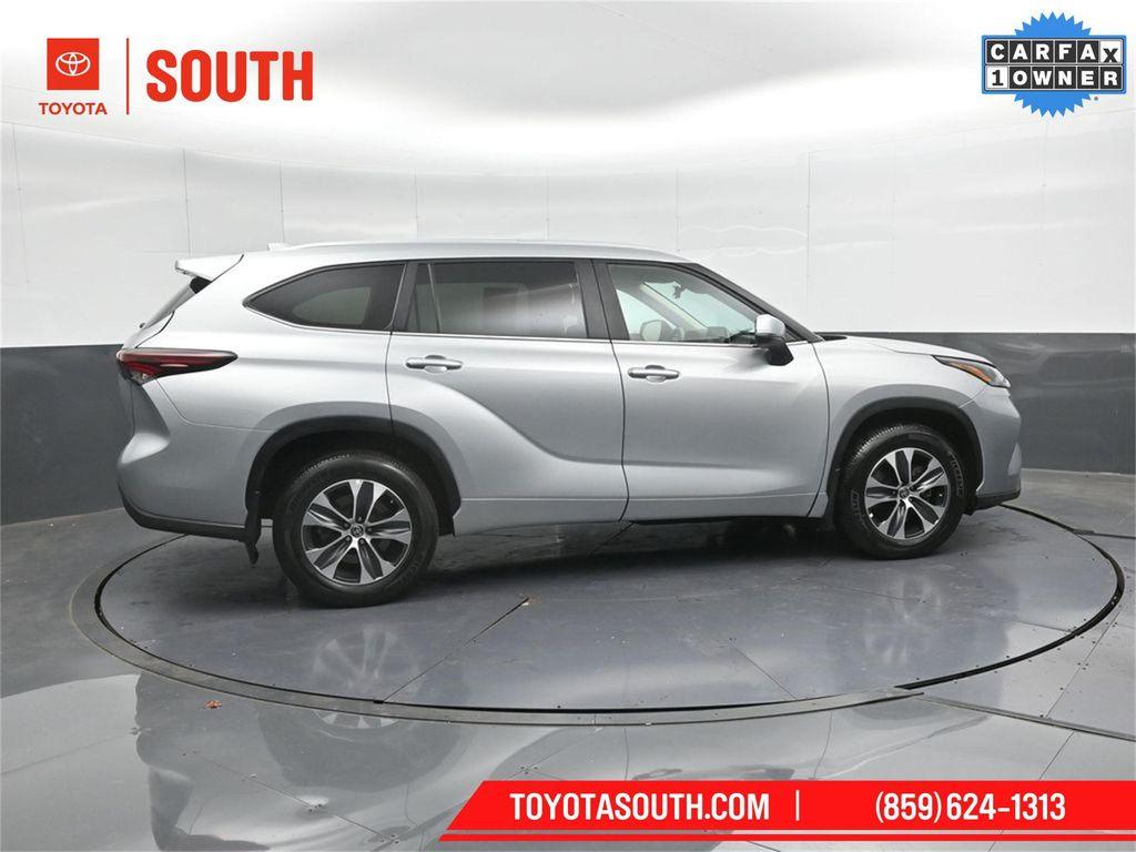 used 2024 Toyota Highlander car, priced at $41,388