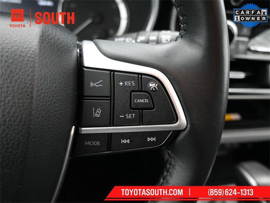 used 2024 Toyota Highlander car, priced at $41,388