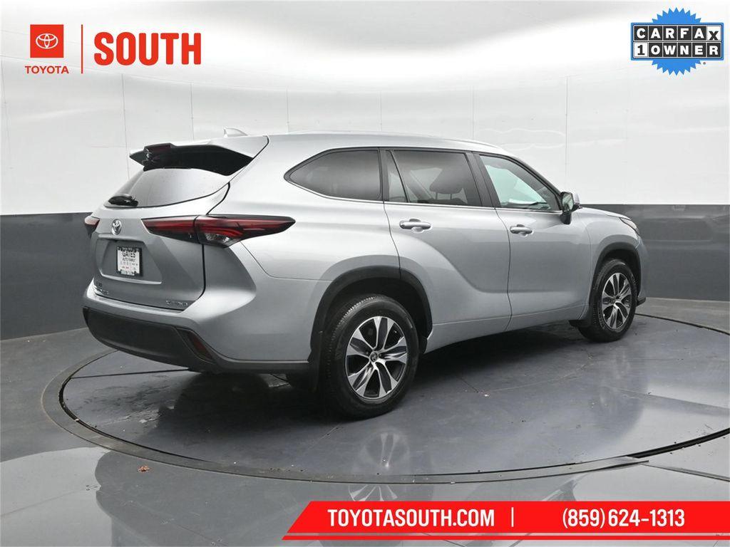 used 2024 Toyota Highlander car, priced at $41,388