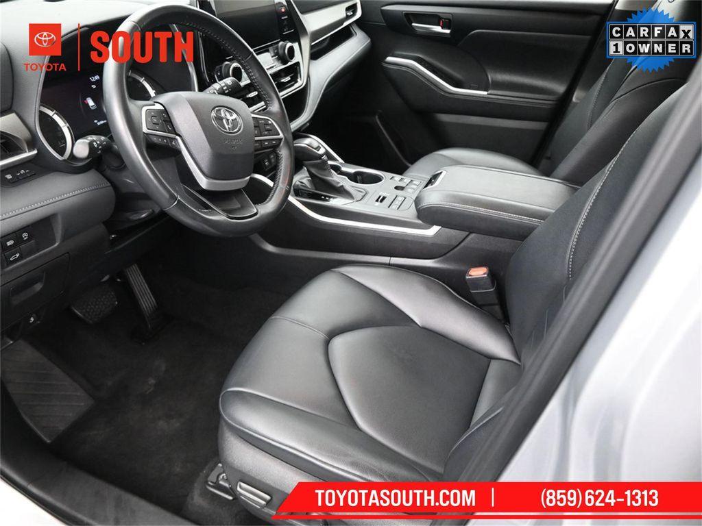 used 2024 Toyota Highlander car, priced at $41,388