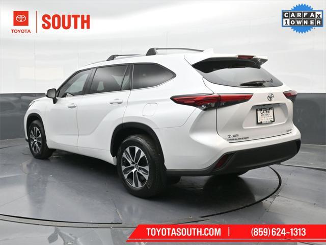 used 2022 Toyota Highlander car, priced at $37,451