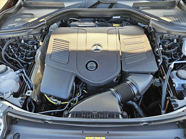 new 2025 Mercedes-Benz GLC 300 car, priced at $52,350