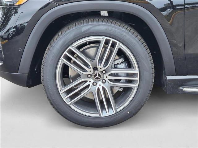 new 2025 Mercedes-Benz GLS 450 car, priced at $92,275