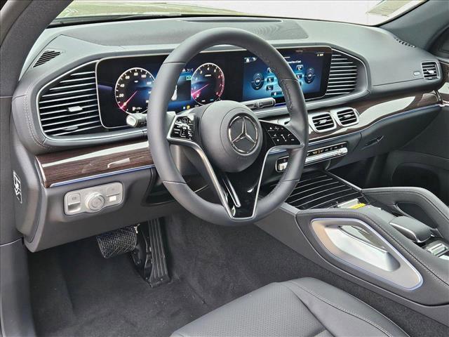 new 2025 Mercedes-Benz GLS 450 car, priced at $92,275