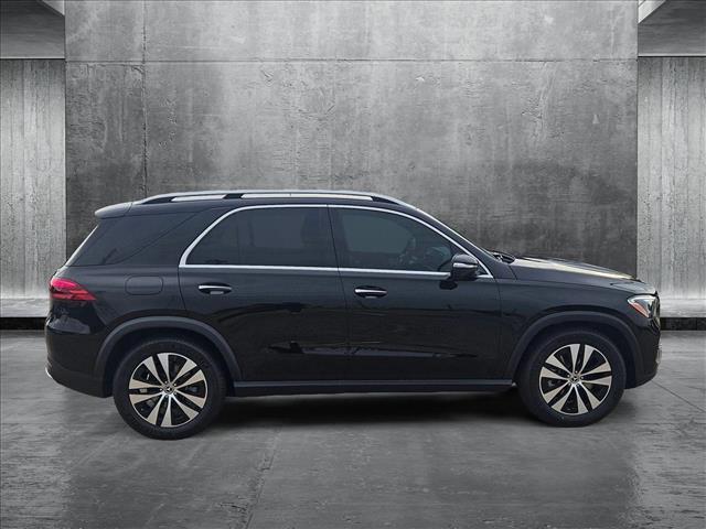 new 2025 Mercedes-Benz GLE 450 car, priced at $78,145