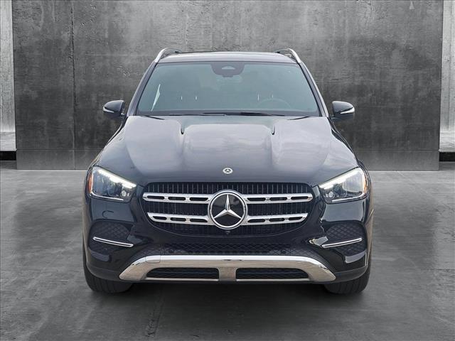 new 2025 Mercedes-Benz GLE 450 car, priced at $78,145