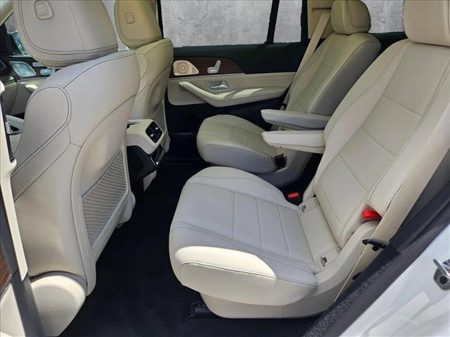 new 2025 Mercedes-Benz GLS 450 car, priced at $98,060