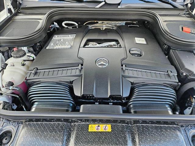 new 2025 Mercedes-Benz GLS 580 car, priced at $117,695