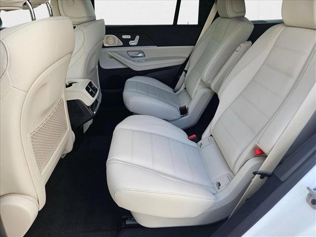 new 2025 Mercedes-Benz GLS 580 car, priced at $117,695