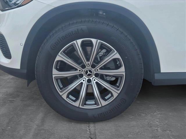 new 2025 Mercedes-Benz GLC 300 car, priced at $52,350