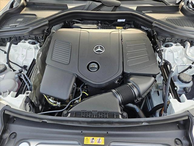 new 2025 Mercedes-Benz GLC 300 car, priced at $50,850