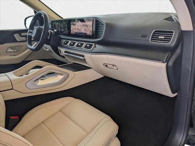 new 2025 Mercedes-Benz GLS 450 car, priced at $95,285