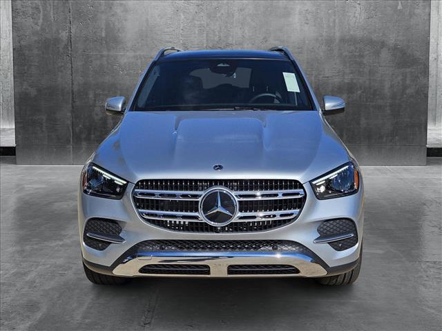 new 2025 Mercedes-Benz GLE 450 car, priced at $75,795