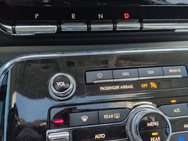 used 2024 Lincoln Navigator car, priced at $81,997