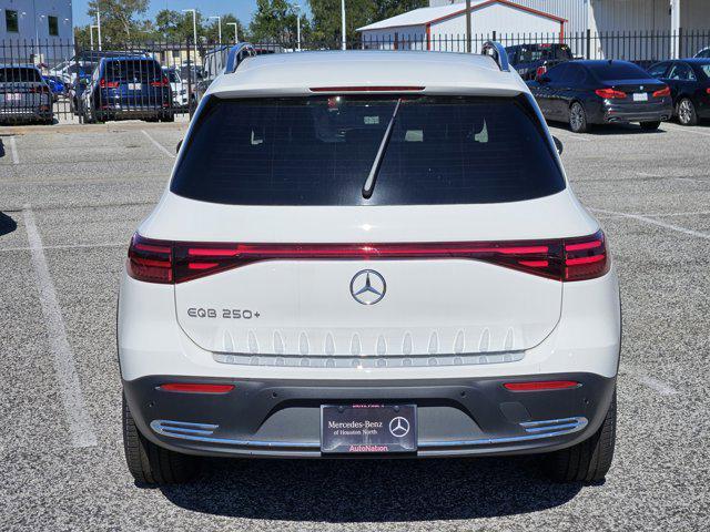 new 2024 Mercedes-Benz EQB 250 car, priced at $56,175