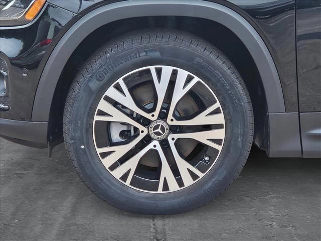 new 2025 Mercedes-Benz GLB 250 car, priced at $47,145