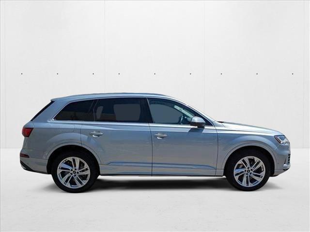 used 2024 Audi Q7 car, priced at $46,717