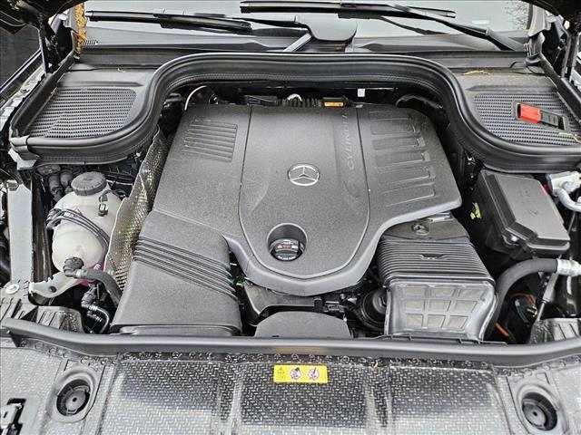 new 2025 Mercedes-Benz GLS 450 car, priced at $96,585
