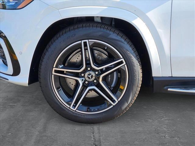 new 2025 Mercedes-Benz GLS 450 car, priced at $100,250