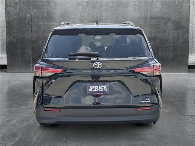 used 2022 Toyota Sienna car, priced at $32,518