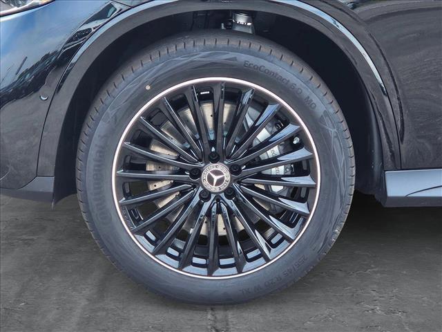 new 2025 Mercedes-Benz GLC 300 car, priced at $59,350