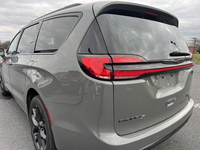 used 2021 Chrysler Pacifica car, priced at $32,500