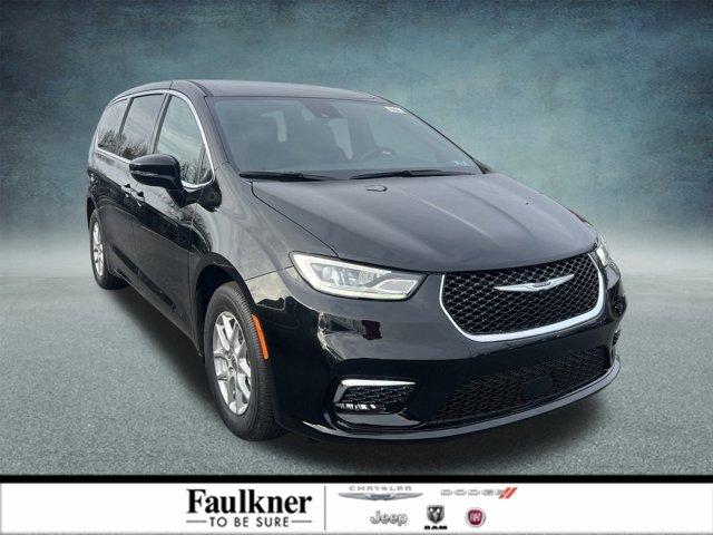 new 2025 Chrysler Pacifica car, priced at $44,145