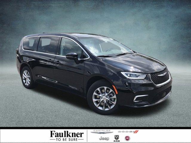 new 2024 Chrysler Pacifica car, priced at $41,796