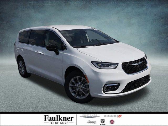 new 2024 Chrysler Pacifica car, priced at $39,014