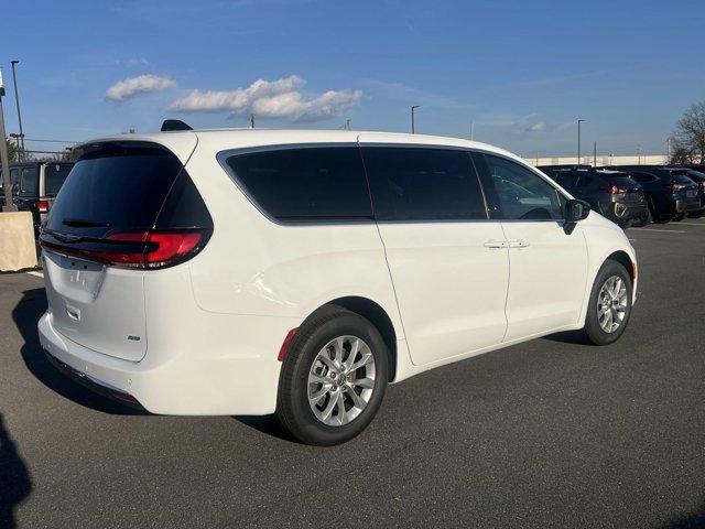 new 2025 Chrysler Pacifica car, priced at $47,140