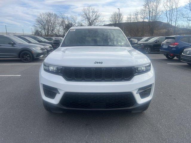 new 2025 Jeep Grand Cherokee car, priced at $43,187