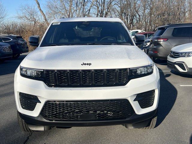 new 2025 Jeep Grand Cherokee car, priced at $43,187