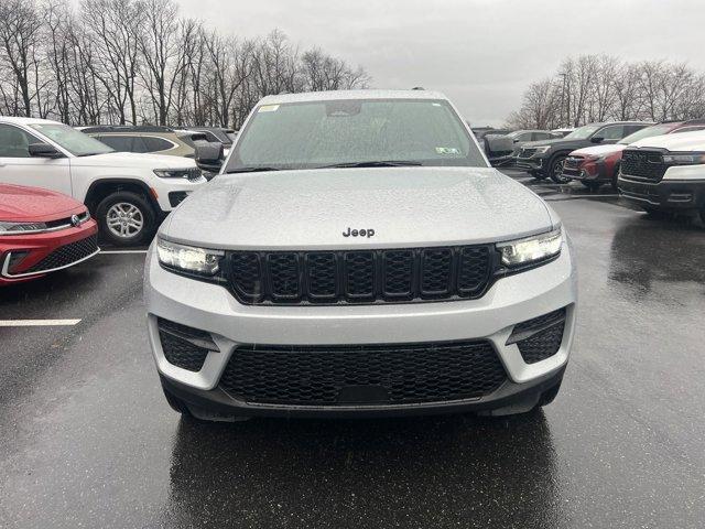 new 2025 Jeep Grand Cherokee car, priced at $44,619