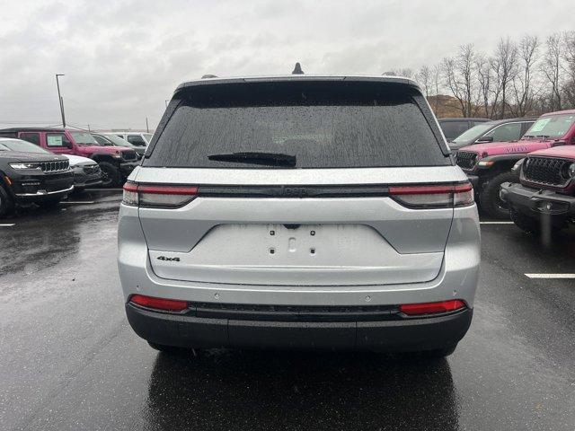 new 2025 Jeep Grand Cherokee car, priced at $44,619