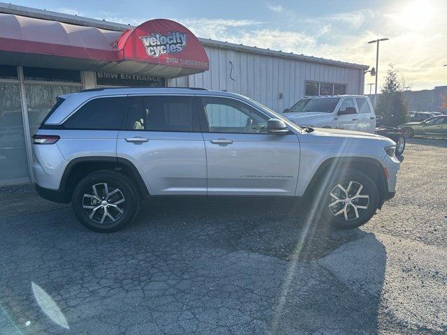 used 2023 Jeep Grand Cherokee car, priced at $35,290