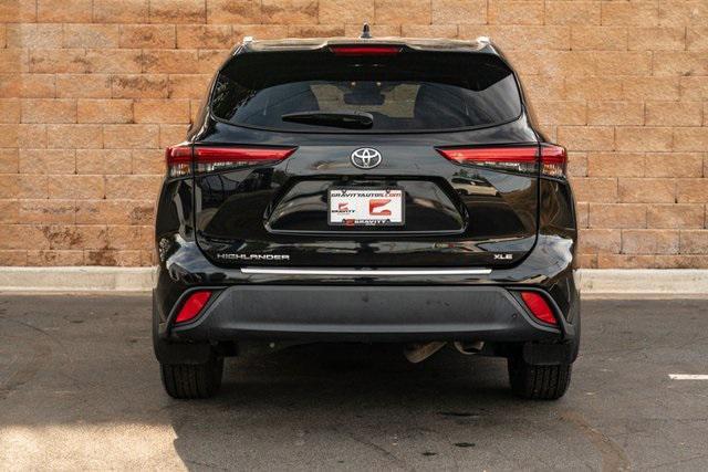 used 2023 Toyota Highlander car, priced at $32,599