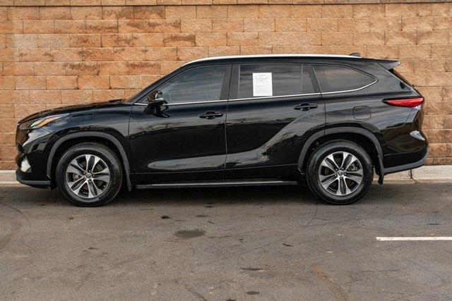 used 2023 Toyota Highlander car, priced at $32,599