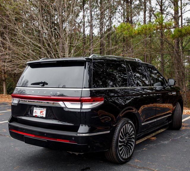 used 2022 Lincoln Navigator car, priced at $59,599