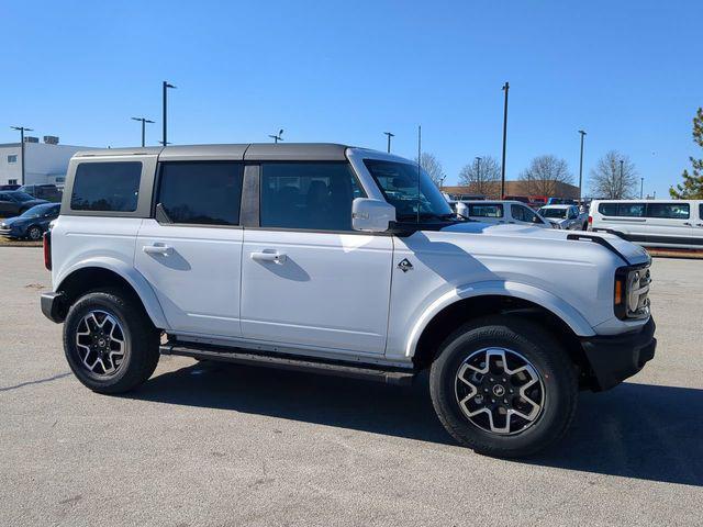 new 2024 Ford Bronco car, priced at $49,704