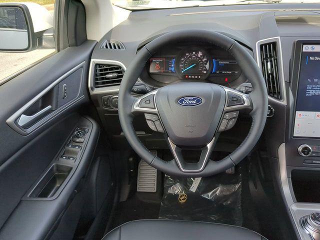 new 2024 Ford Edge car, priced at $29,990