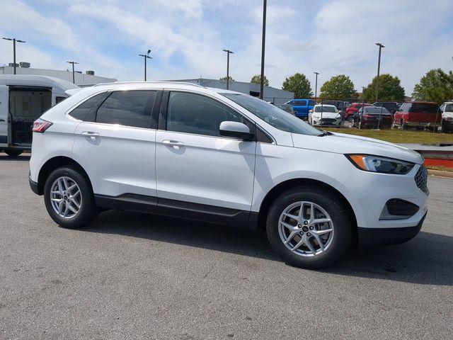 new 2024 Ford Edge car, priced at $29,990