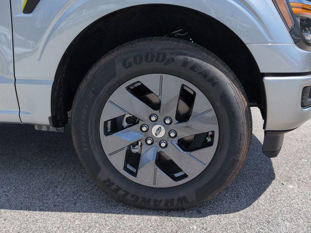 new 2025 Ford F-150 car, priced at $41,878