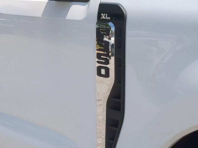 new 2025 Ford F-350 car, priced at $58,329