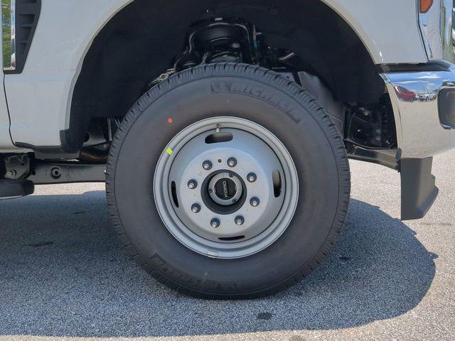 new 2025 Ford F-350 car, priced at $58,329
