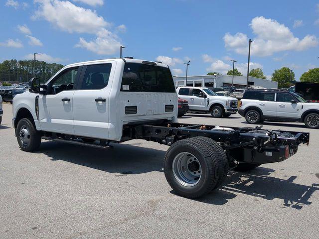 new 2025 Ford F-350 car, priced at $58,329