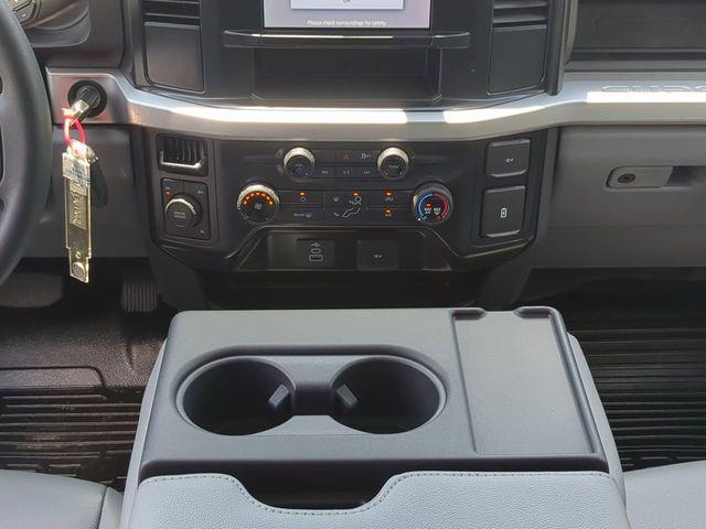 new 2025 Ford F-350 car, priced at $58,329