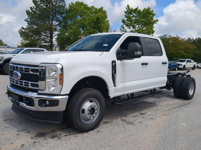 new 2025 Ford F-350 car, priced at $58,129