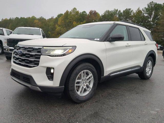 new 2025 Ford Explorer car, priced at $41,004