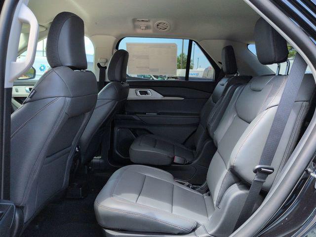 new 2025 Ford Explorer car, priced at $39,264