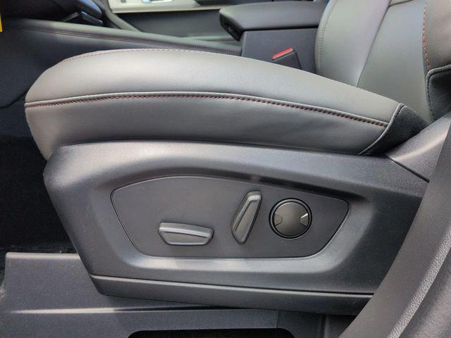 new 2025 Ford Explorer car, priced at $39,264
